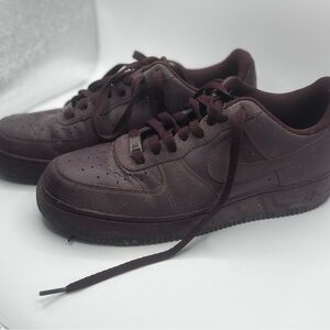 Nike Air Force 1 '07 Burgundy Crush in Men’s size 9
